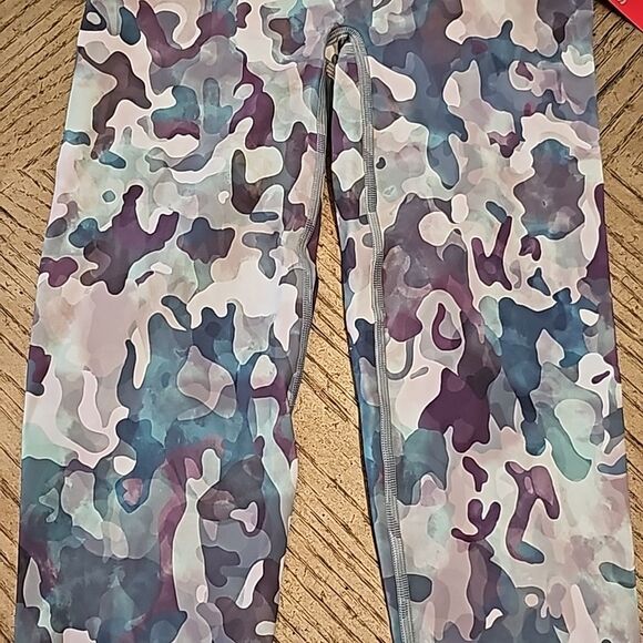 Spanx camo 7/8 leggings size S NWT - Picture 4 of 10